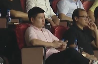 Chủ tịch CLB Hà Nội thẫn thờ sau trận đội nhà thua đậm, biểu cảm của dâu hào môn Đỗ Mỹ Linh gây chú ý- Ảnh 2.