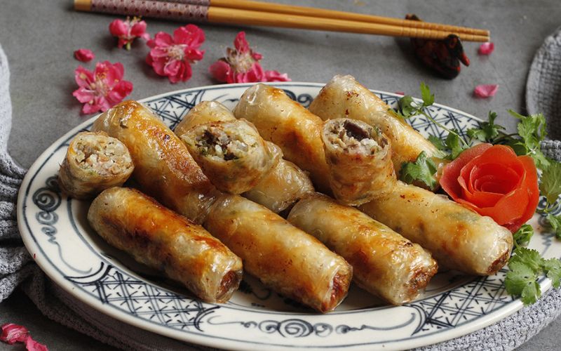 Mâm cỗ truyền thống giá 2,5 triệu đồng khiến dân mạng xôn xao: Người chê đắt, người cho rằng "phải có gu mới thấy được tinh túy ẩm thực"- Ảnh 8.