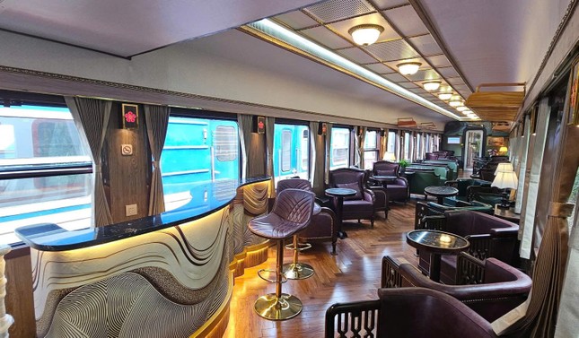 Kh&aacute;c biệt tr&ecirc;n đo&agrave;n t&agrave;u H&agrave; Nội - Hải Ph&ograve;ng mới toanh sắp vận h&agrave;nh- Ảnh 2.