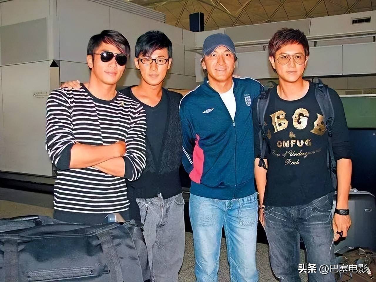 Là 1 trong số 