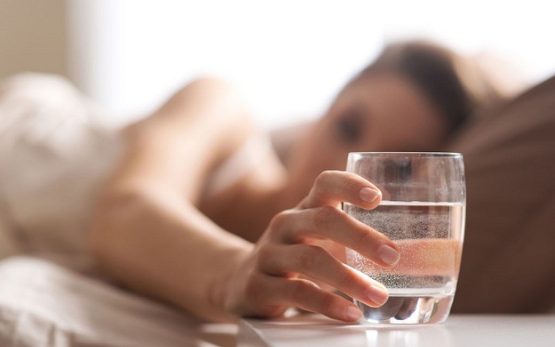 Muốn già đi như món rượu vang ngon? 6 thói quen này sẽ giúp bạn kích thích collagen và giảm viêm- Ảnh 2.
