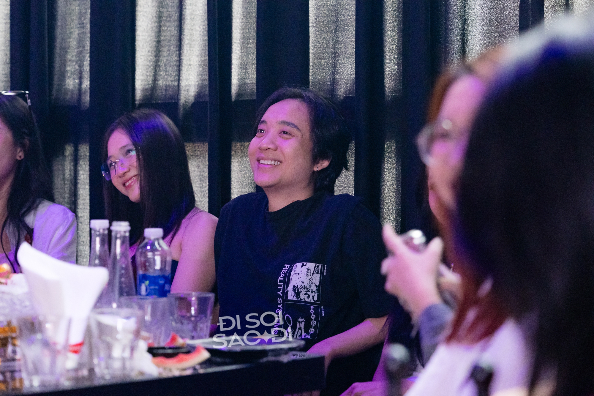 Concert Rap Việt “trá hình” của đội BigDaddy: Loạt rapper hoá thần tượng chất, “trùm cuối” đu xà xuất hiện cực nghệ- Ảnh 11.