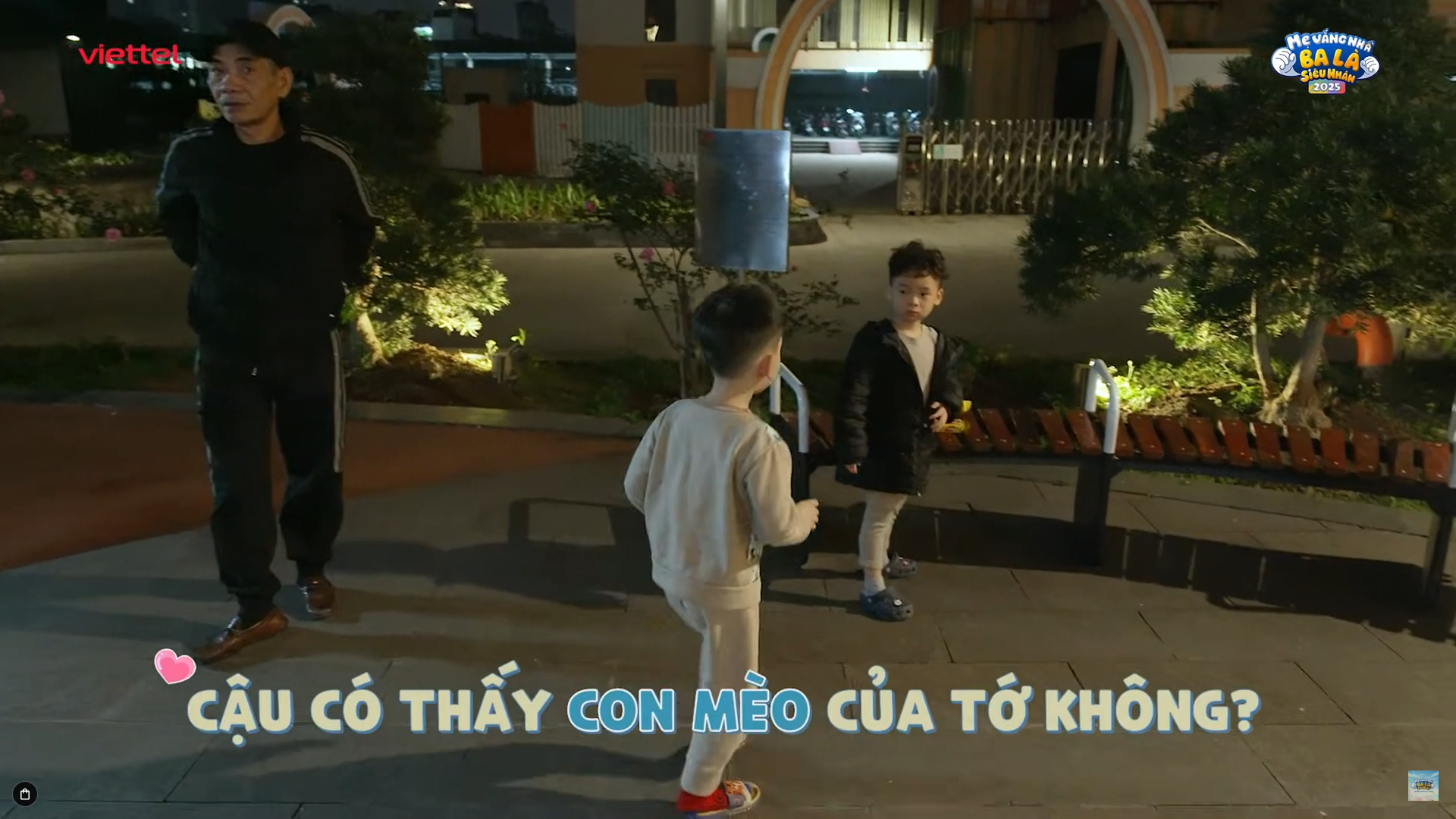 Cặp sinh đôi nhà Khắc Việt bất ngờ bị góp ý vì nói chuyện trống không- Ảnh 3.