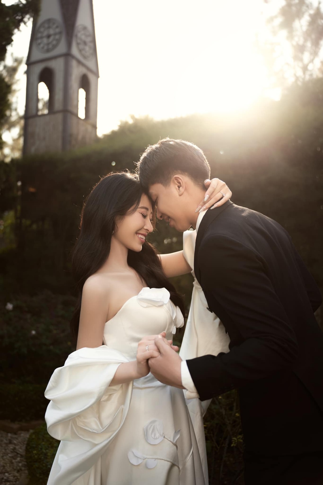 Ảnh cưới đúng chuẩn Gen Z: Loạt hot Tiktoker khiến netizen “phát sốt” với concept cực đỉnh tại SoHee Wedding- Ảnh 5.