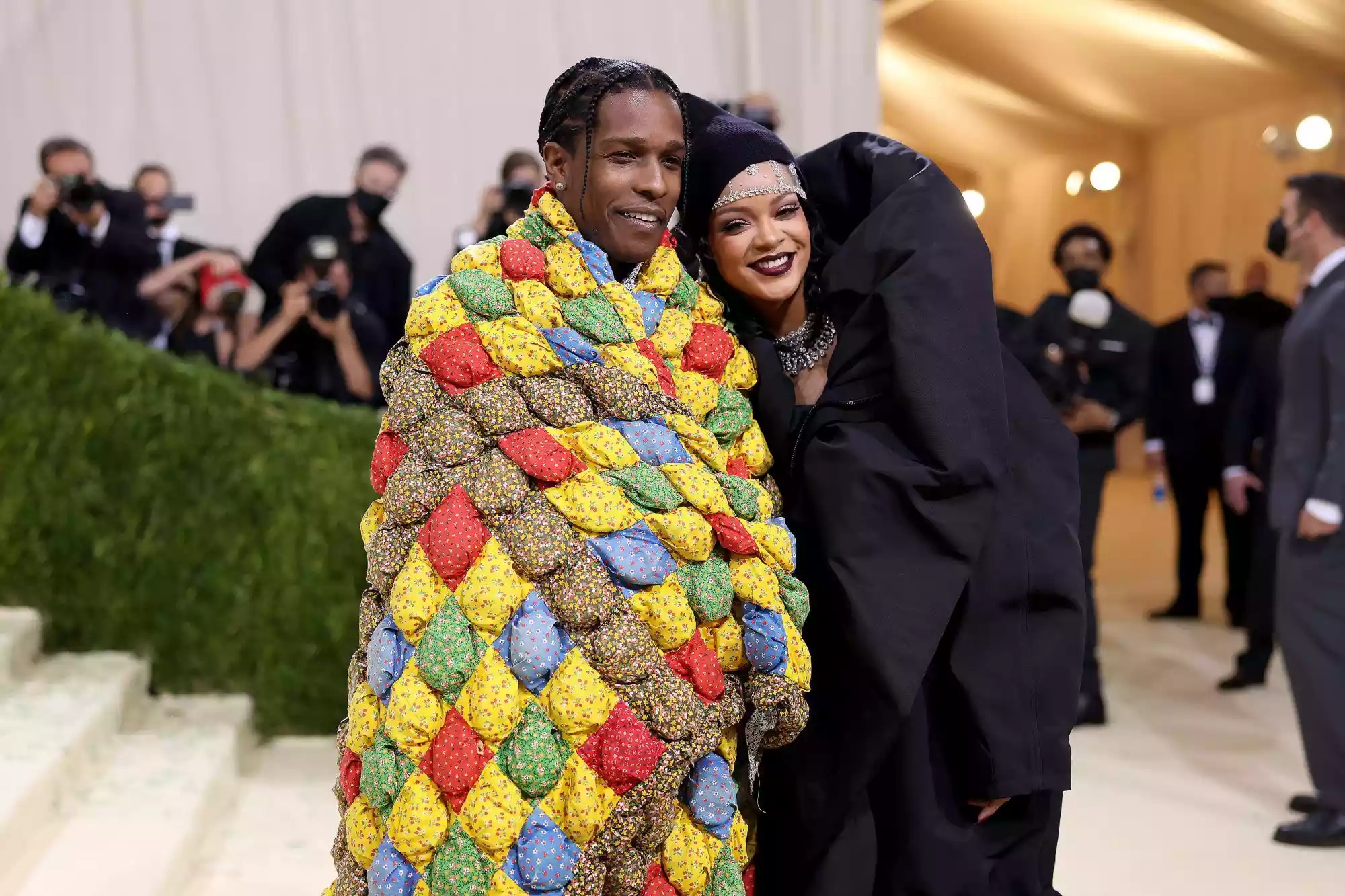 Cặp đôi được hóng số 1 Met Gala 2025: Xứng danh 