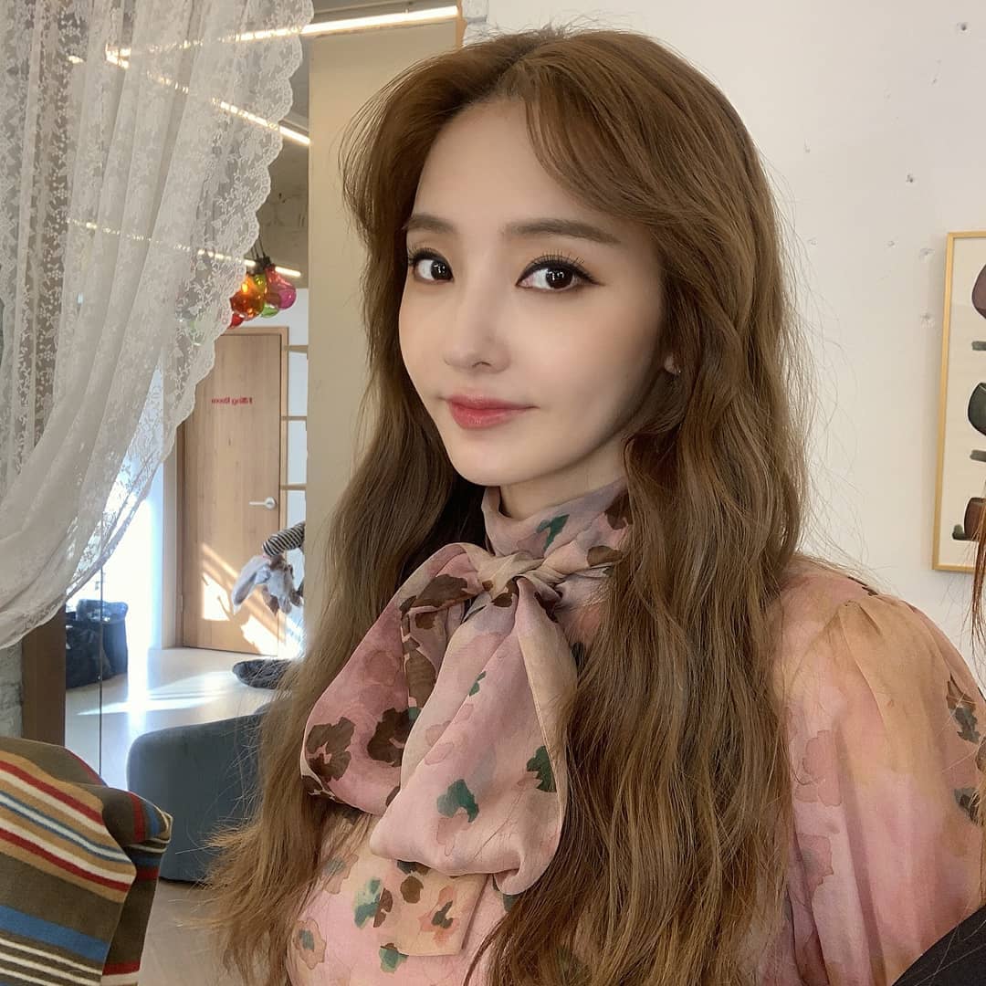 Nhan sắc tuổi 44 của búp bê xứ hàn han chae young