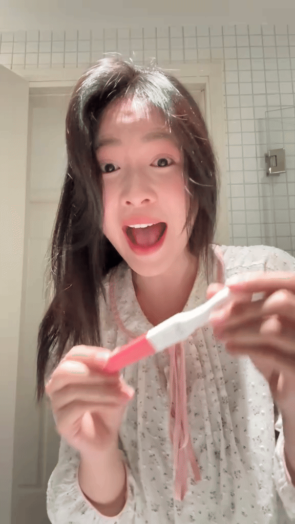 1 nàng thơ thông báo mang thai- Ảnh 1.