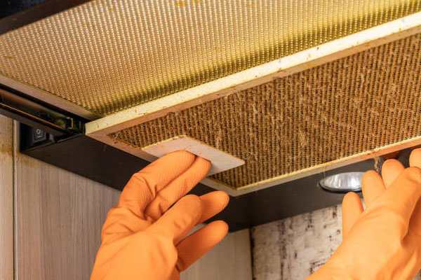 Nhận nh&agrave; từ kh&aacute;ch thu&ecirc;, gia chủ ph&aacute;t hoảng trước t&igrave;nh trạng 1 thứ trong bếp: Giờ phải giải quyết thế n&agrave;o?- Ảnh 2.