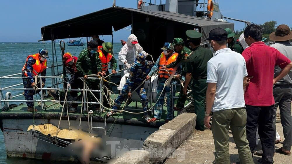 Vụ đuối nước khiến nhóm học sinh tử vong: Nỗi đau còn mãi- Ảnh 4.