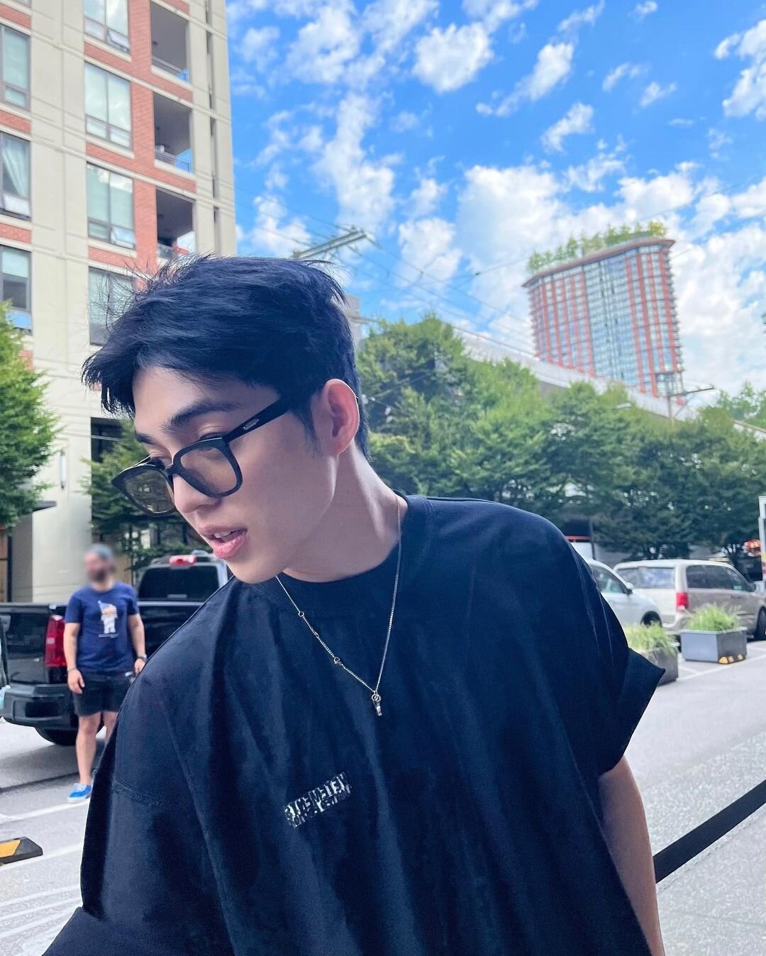 Nam nghệ sĩ Hàn Quốc bị truyền thông quốc tế la ó, thờ ơ tại Met Gala 2025 là ai?- Ảnh 12. Nam nghệ sĩ Hàn Quốc bị truyền thông quốc tế la ó, thờ ơ tại Met Gala 2025 là ai?- Ảnh 12.
