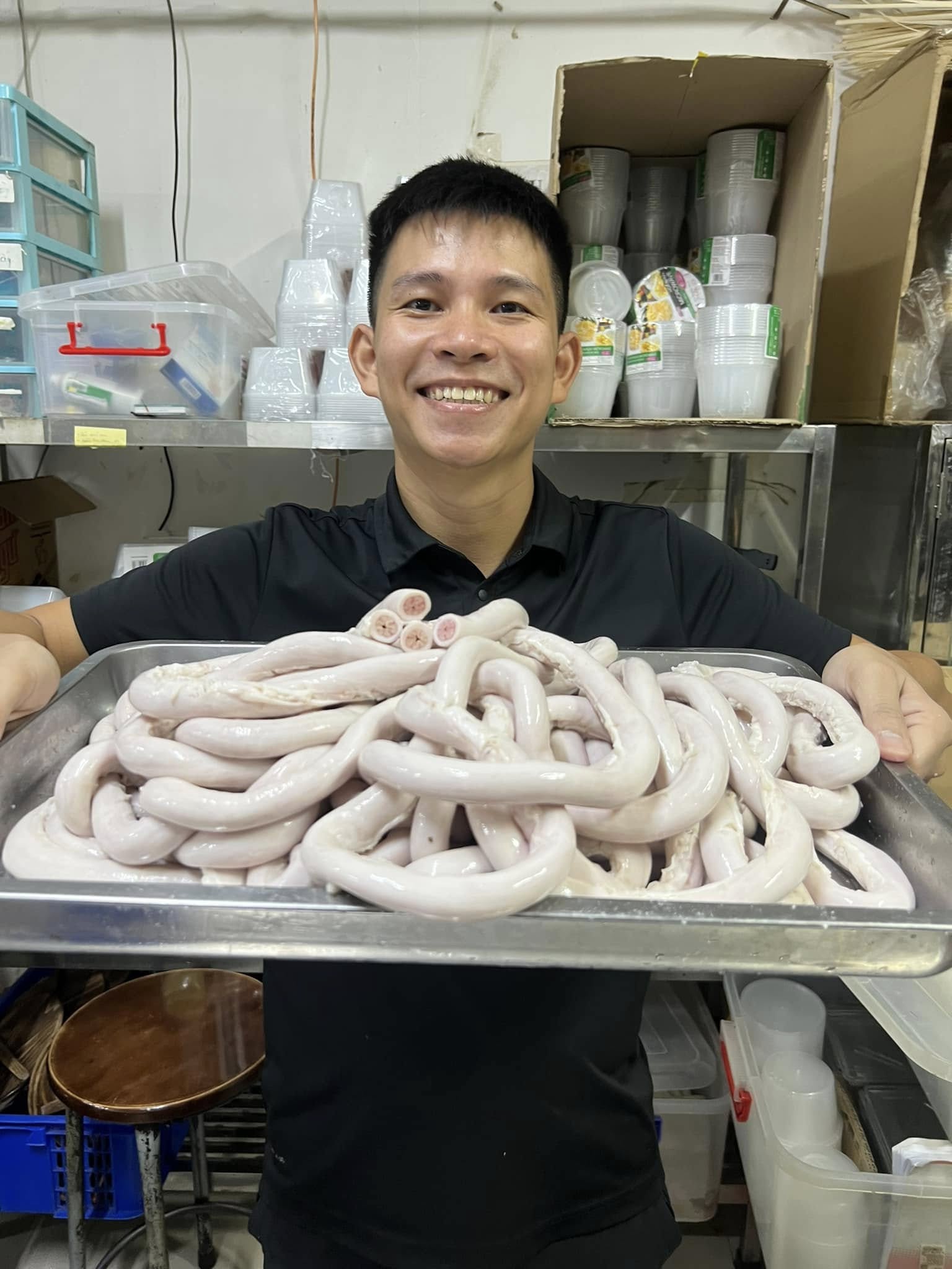 Thế Lòng Se Điếu - người khoe cỗ lòng se điếu dài tới 40m nổi lên giữa tranh cãi, là ai?- Ảnh 5.