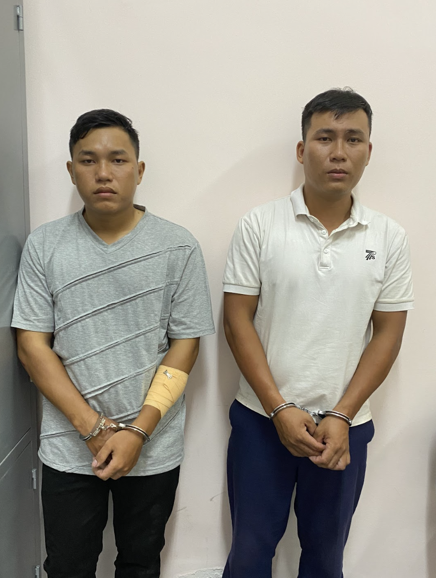 Danh t&iacute;nh 2 anh em cướp tiệm v&agrave;ng vừa bị C&ocirc;ng an TP HCM bắt giữ- Ảnh 1.