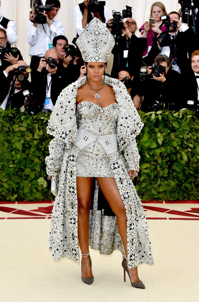 Đỉnh cao nghệ thuật khoe bụng bầu tại Met Gala 2025- Ảnh 12.