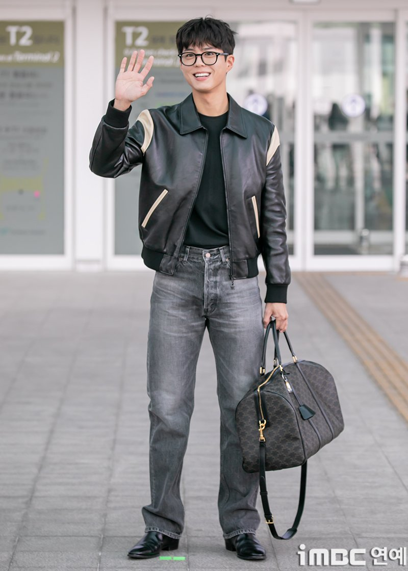 Suzy đẹp xuất sắc bên cạnh Park Bo Gum, hẳn là vì có thêm 1 danh phận khác sau 7 năm- Ảnh 16.