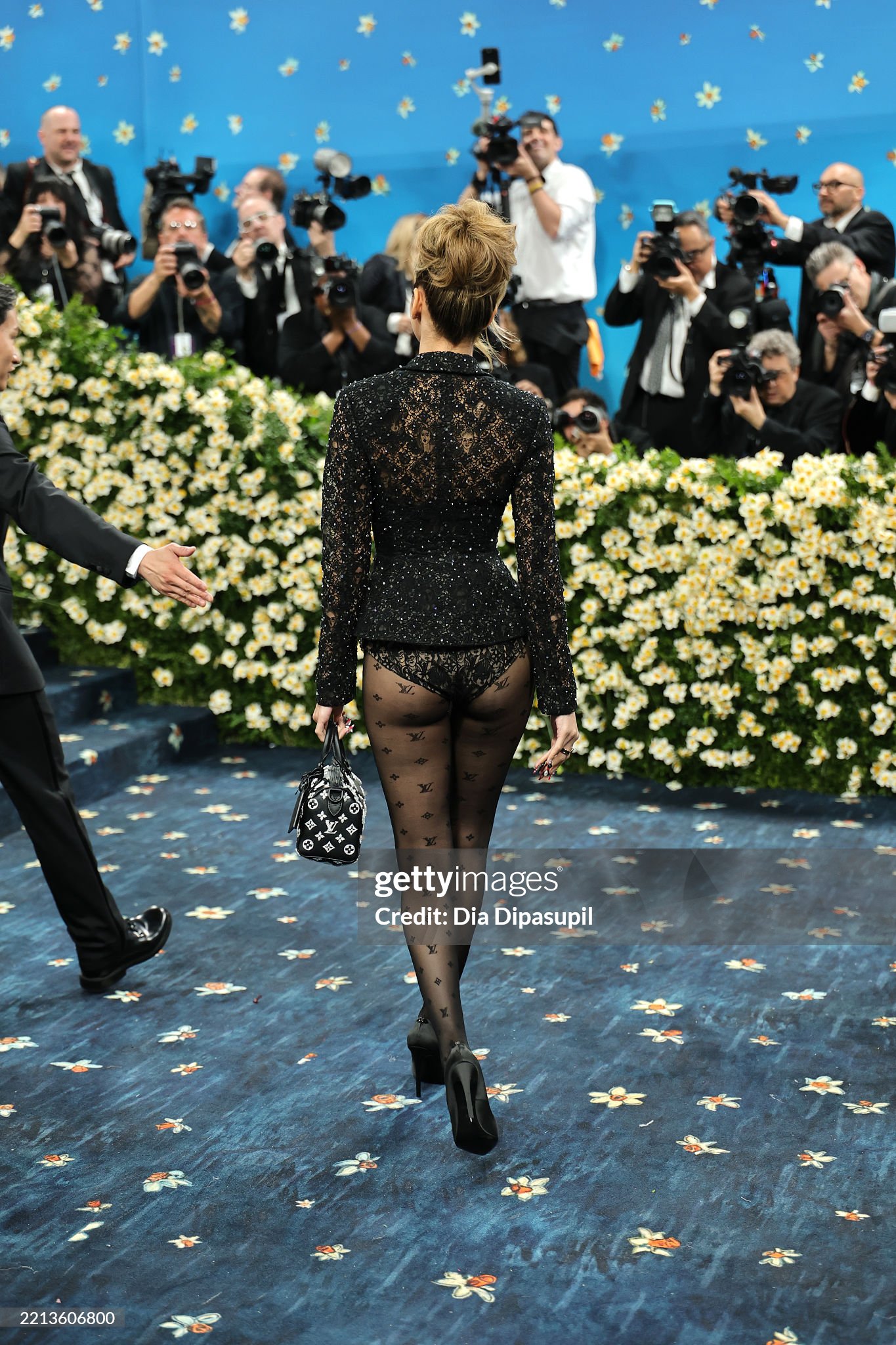 Lisa debut Met Gala: 