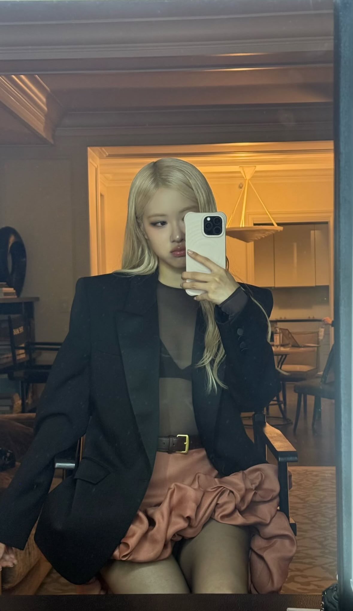 Jennie và Rosé thay đồ "xinh chiến", Lisa kín như bưng tới after party Met Gala- Ảnh 6.