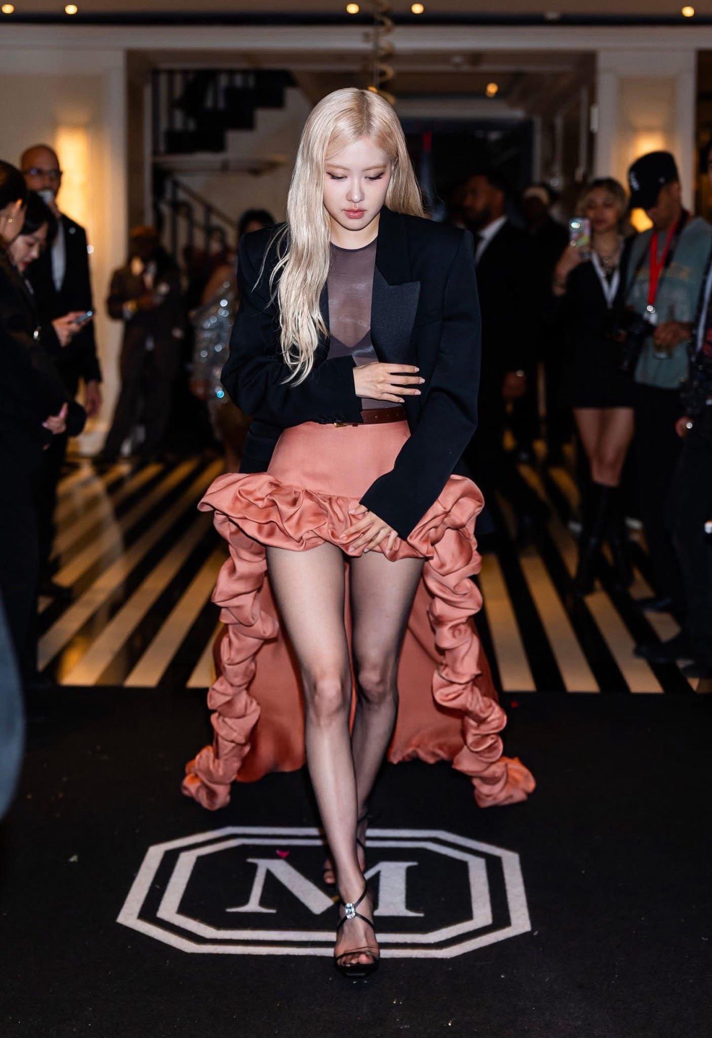 Jennie và Rosé thay đồ "xinh chiến", Lisa kín như bưng tới after party Met Gala- Ảnh 4.