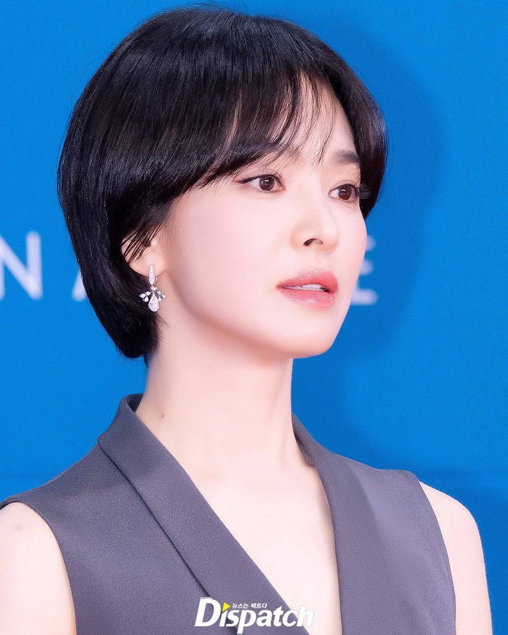 12s chấn động Baeksang 2025: Song Hye Kyo bất ngờ được vinh danh, biểu cảm của tình cũ mới đáng chú ý- Ảnh 9. 12s chấn động Baeksang 2025: Song Hye Kyo bất ngờ được vinh danh, biểu cảm của tình cũ mới đáng chú ý- Ảnh 9.