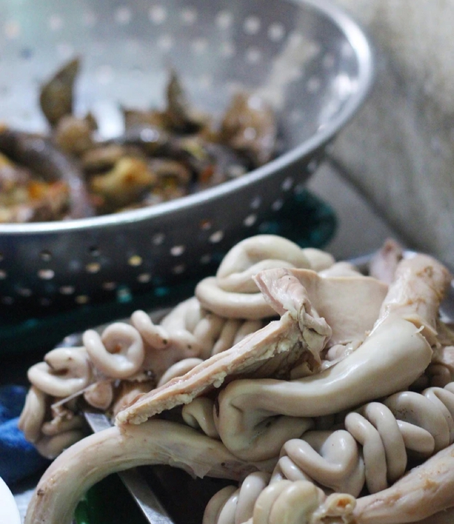 Không bán lòng se điếu nhưng loạt quán lòng này ở Hà Nội vẫn được thực khách săn lùng ráo riết- Ảnh 7.