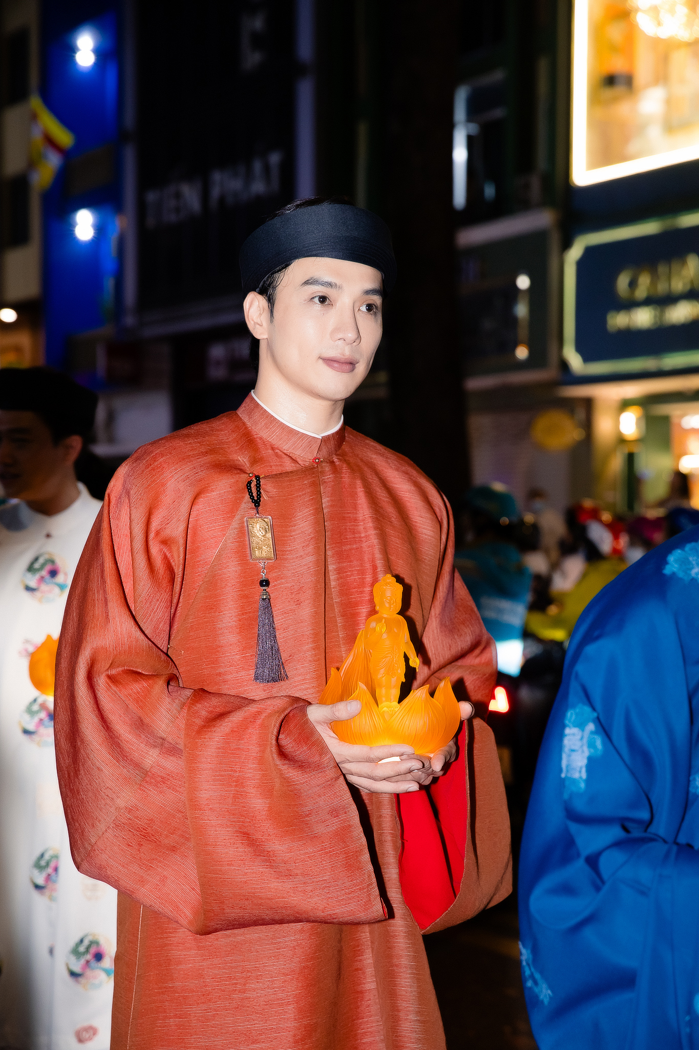 Hoa hậu Tiểu Vy bị tóm cận visual Hoa hậu Tiểu Vy bị tóm cận visual