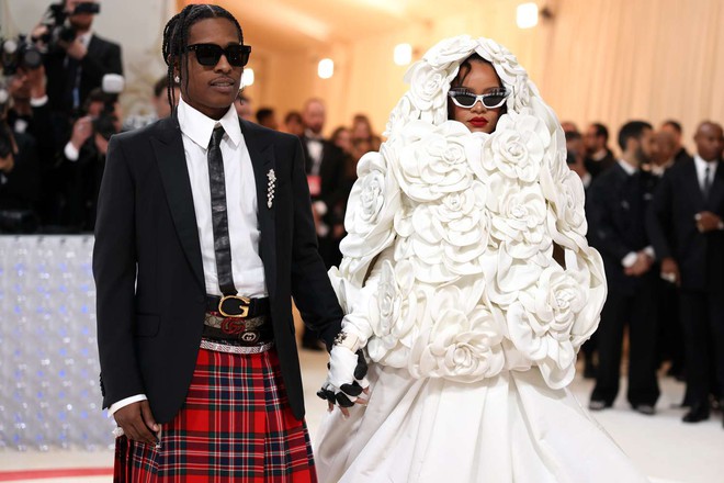 Đỉnh cao nghệ thuật khoe bụng bầu tại Met Gala 2025- Ảnh 7.