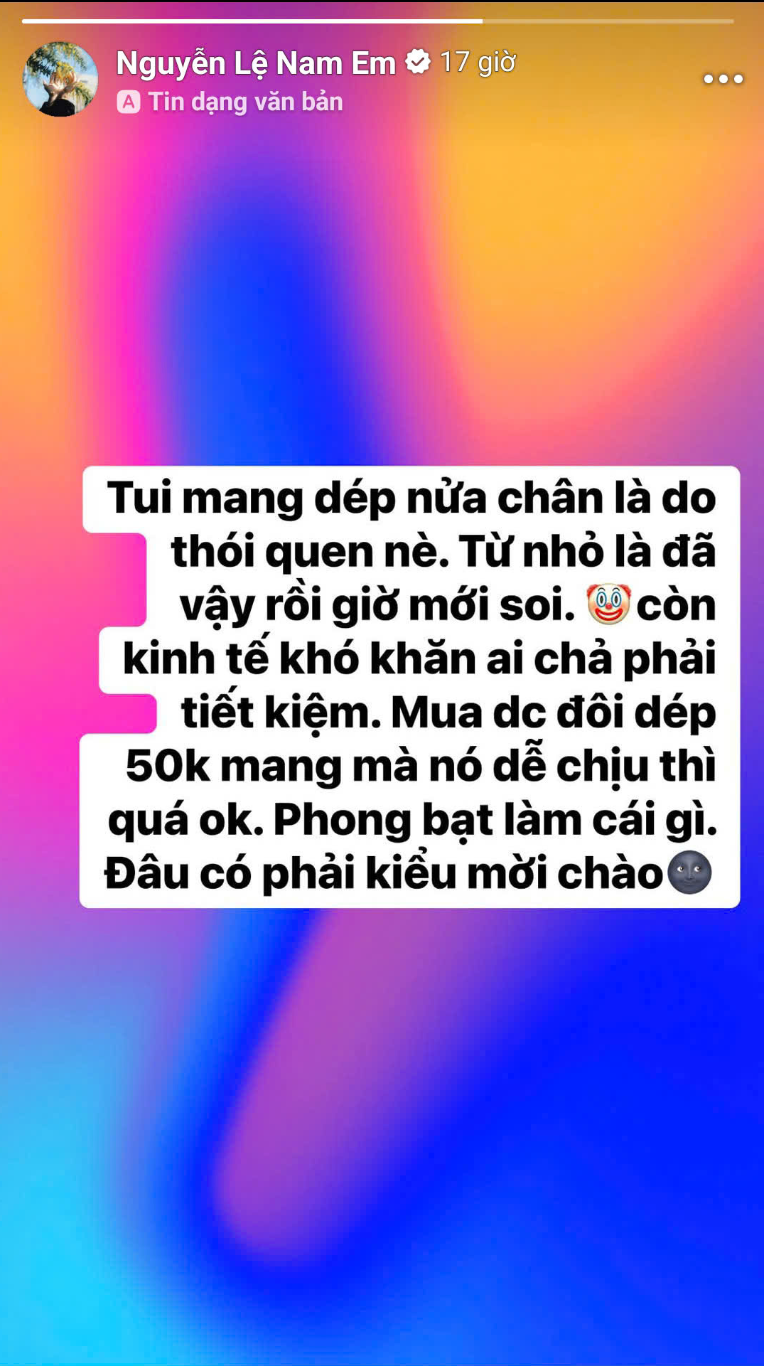 Bị chê nghèo vì mang dép 50K, nữ ca sĩ Việt nổi tiếng cả nước nói rõ một điều- Ảnh 1. Bị chê nghèo vì mang dép 50K, nữ ca sĩ Việt nổi tiếng cả nước nói rõ một điều- Ảnh 1.