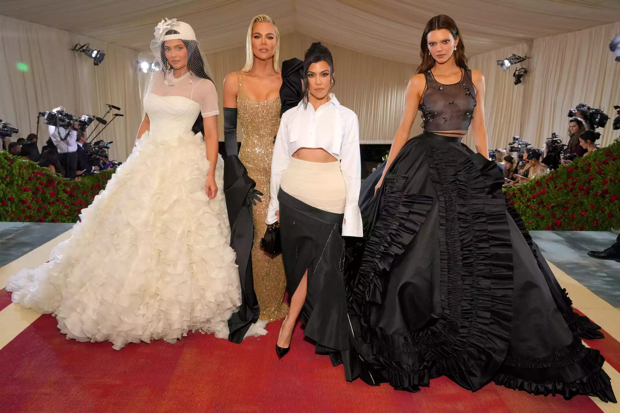 Dự Met Gala, khách mời phải tuân thủ những quy tắc cực kỳ nghiêm ngặt- Ảnh 1.