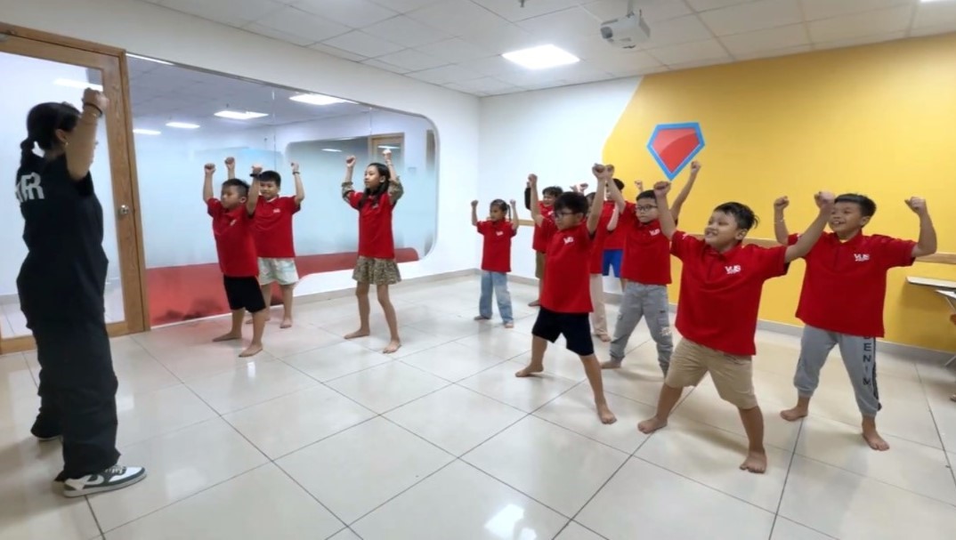 Học h&egrave; hay chơi h&egrave;? Phụ huynh th&ocirc;ng th&aacute;i chọn g&igrave; cho con?- Ảnh 3.