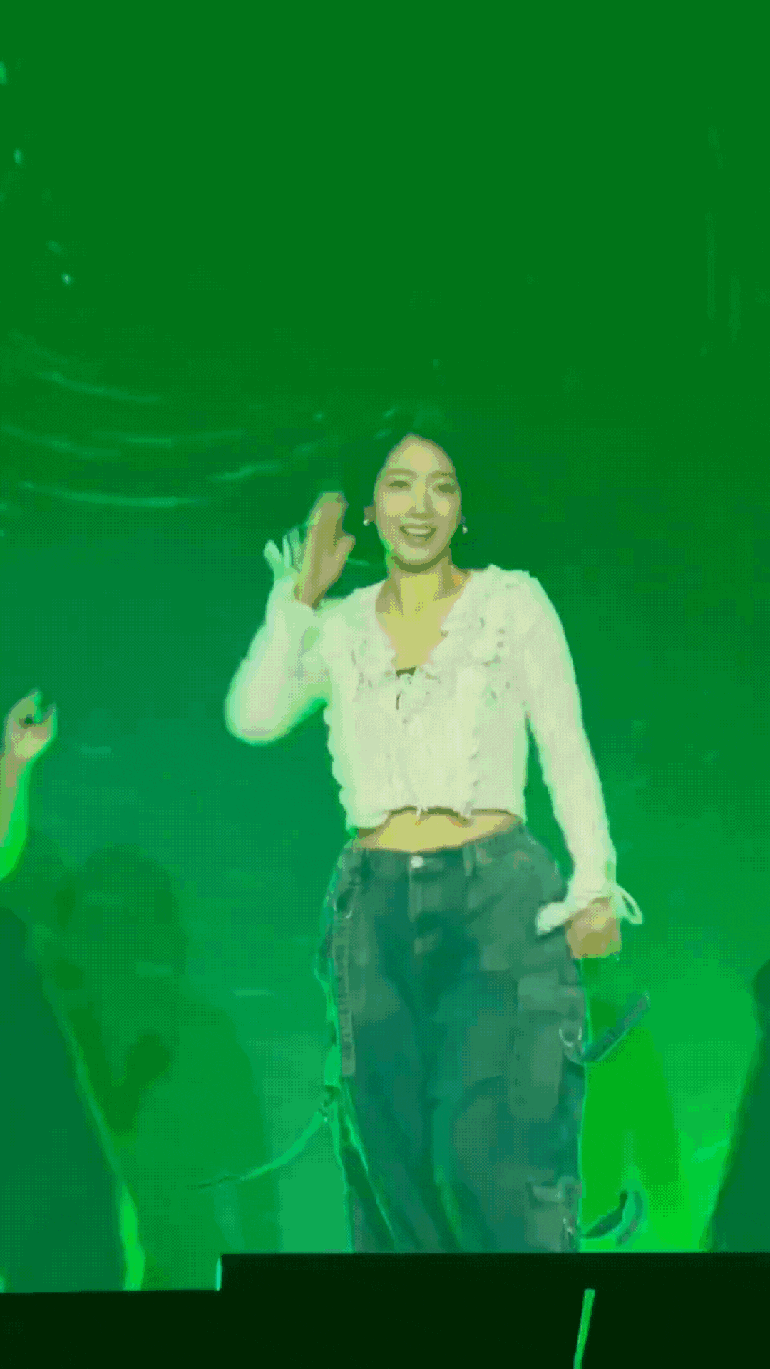 Khi người yêu cũ Lee Min Ho hoá Jennie: Khoe vòng eo của “mẹ một con” khiến dân mạng trầm trồ- Ảnh 4.