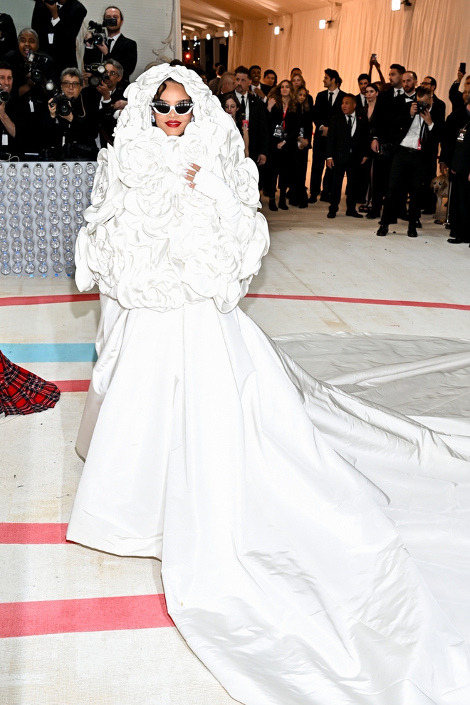 Đỉnh cao nghệ thuật khoe bụng bầu tại Met Gala 2025- Ảnh 8.