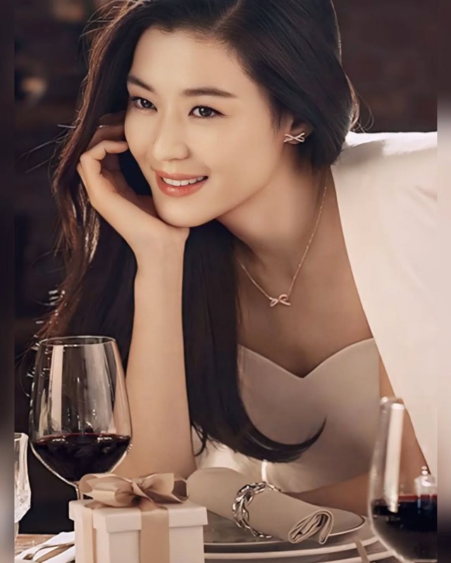 5 nữ thần phim Hàn mãi "bất bại", hot rần rần suốt 2 thập kỷ: Chạm đỉnh rồi vẫn chưa chịu xuống!- Ảnh 3.