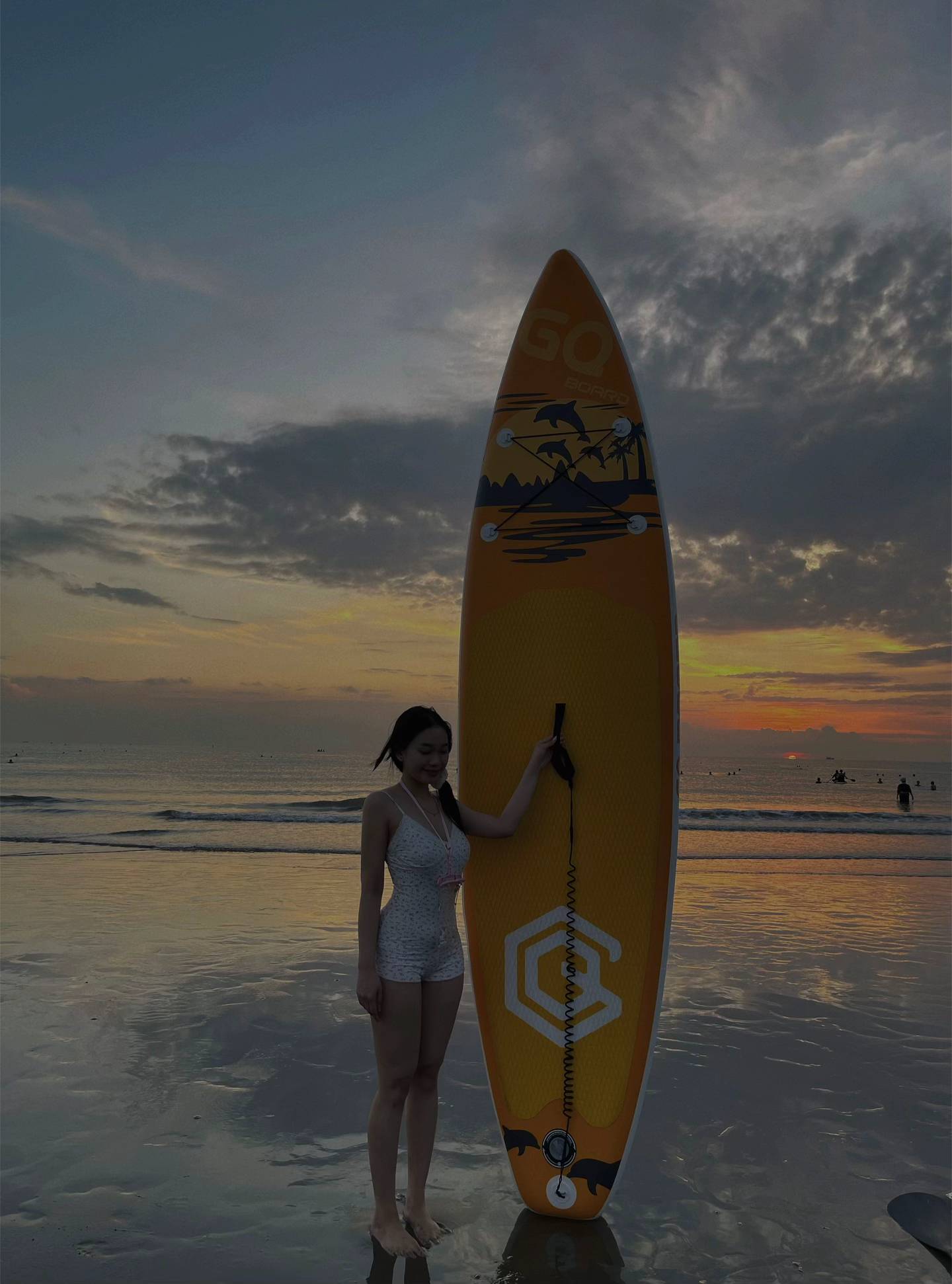 Vợ mới cưới của Hồ Văn Cường khoe visual nét căng, vóc dáng diện bikini đi biển mới gây xôn xao- Ảnh 5.