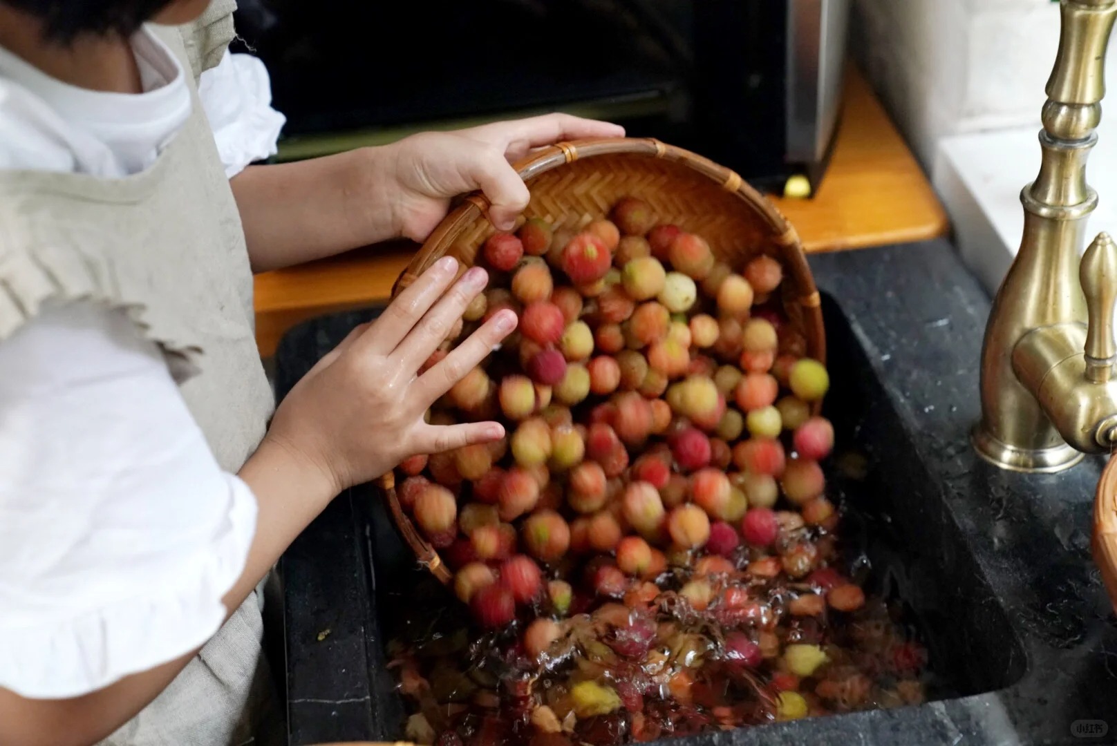 M&ugrave;a thanh mai ch&iacute;n rộ: Thứ quả chua ngọt đẹp như mơ, ăn ngon lại tốt cho sức khỏe- Ảnh 22.