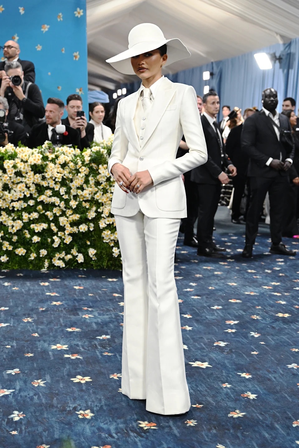 Lisa debut Met Gala: 