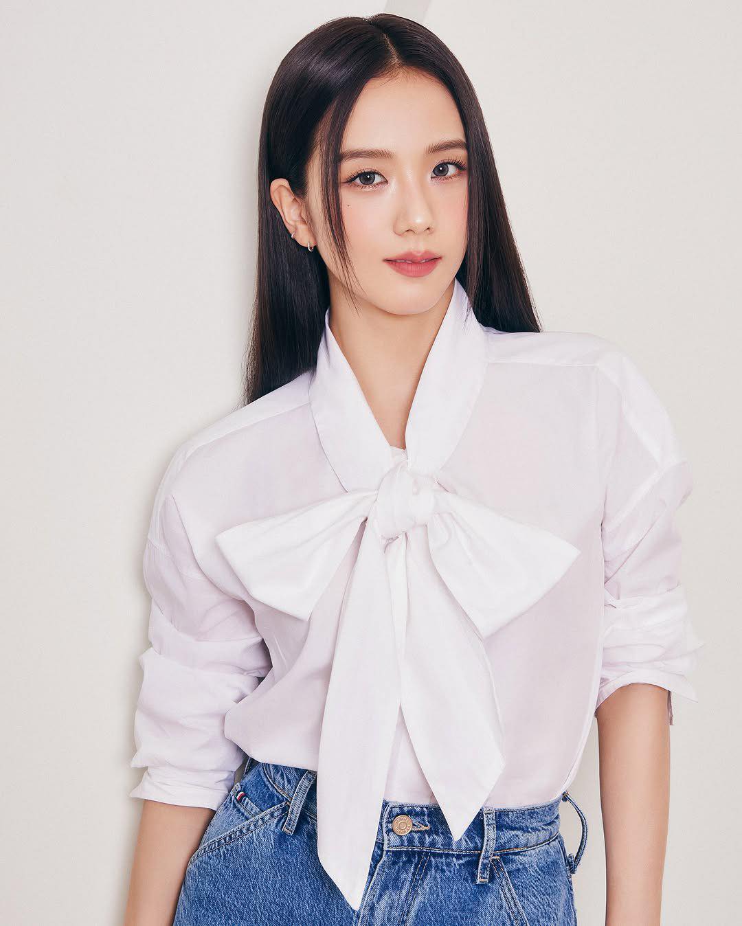 Jisoo - người đứng ngoài cuộc chơi quốc tế của BLACKPINK- Ảnh 16. Jisoo - người đứng ngoài cuộc chơi quốc tế của BLACKPINK- Ảnh 16.