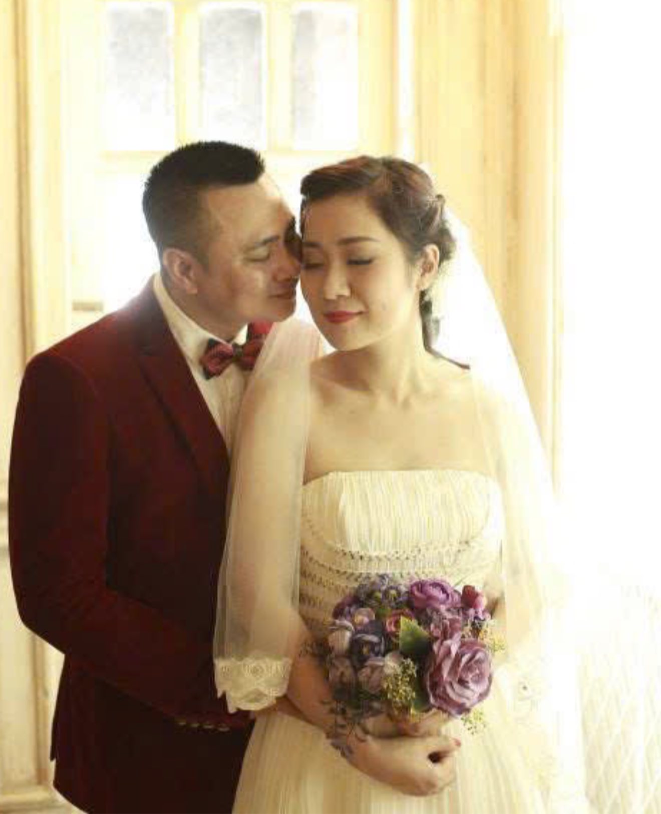 Nam Đại tá là NSND, Giám đốc Nhà hát Chèo Quân đội: "Cảm ơn em đã đến bên anh"- Ảnh 1. Nam Đại tá là NSND, Giám đốc Nhà hát Chèo Quân đội: "Cảm ơn em đã đến bên anh"- Ảnh 1.