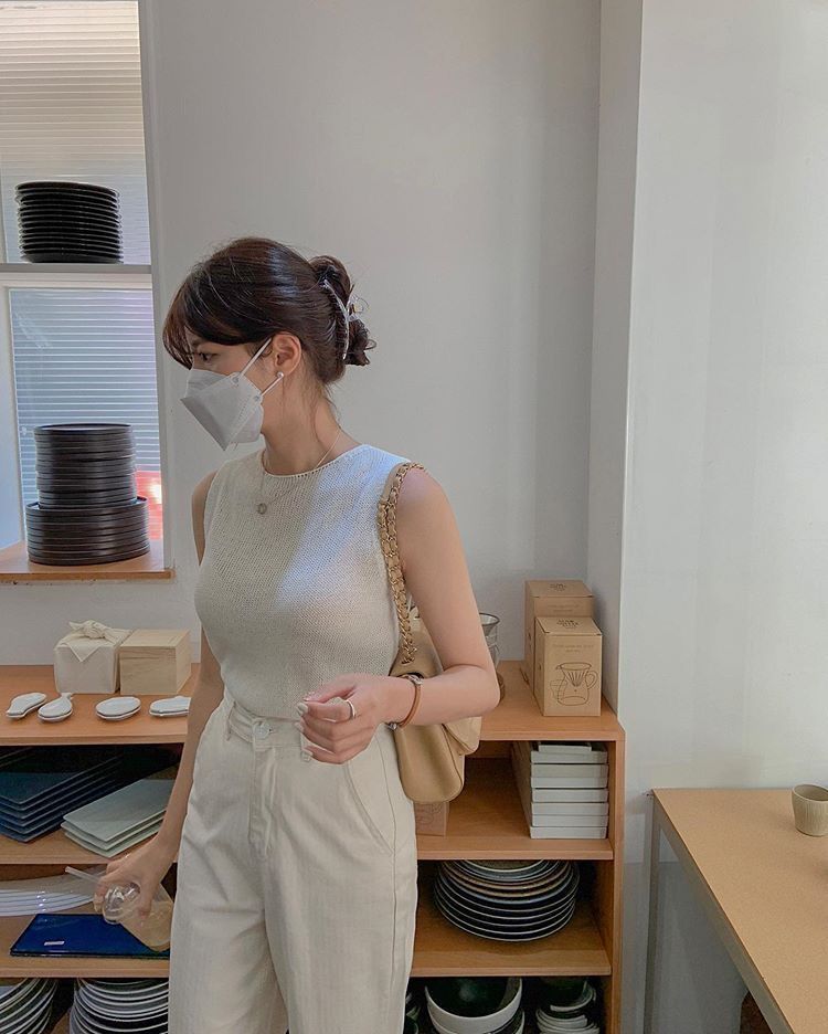 Cuộc sống “bình dị” của cô gái 25 tuổi ở TP.HCM: Ngồi nhà kiếm 20 triệu/tháng, mỗi tháng dành 5 triệu mua vàng- Ảnh 2.