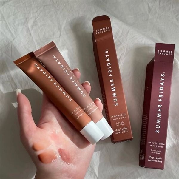 Thỏi son cứ 1 phút là có người mua, Vogue khen nức lời, gái xinh toàn cầu mê tít- Ảnh 1.