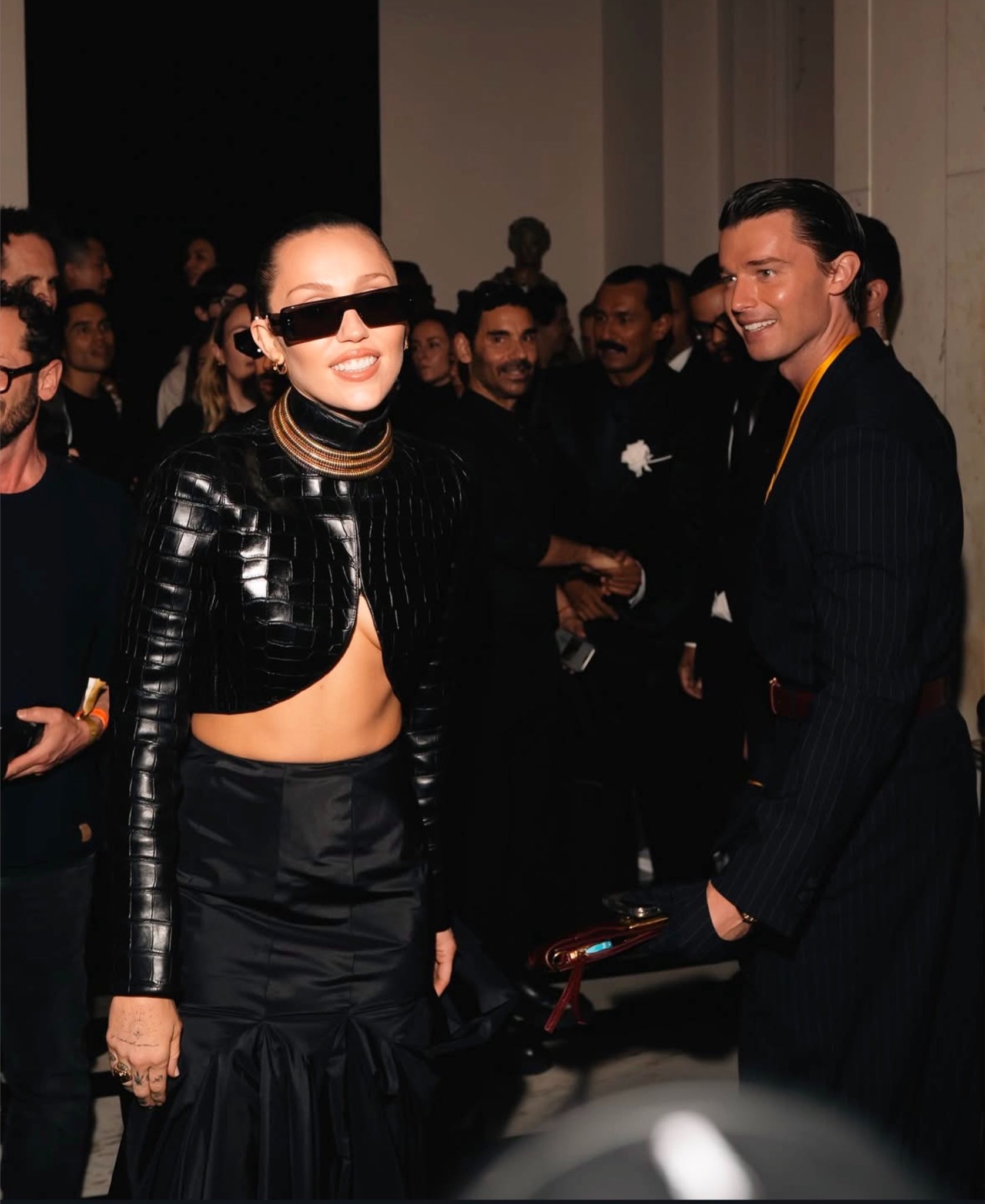 Căng nhất Met Gala 2025: Miley Cyrus đụng mặt tình cũ từng Căng nhất Met Gala 2025: Miley Cyrus đụng mặt tình cũ từng
