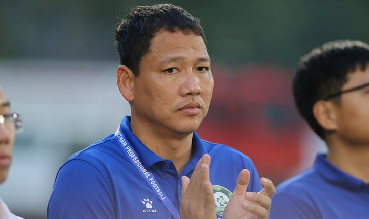 Thầy cũ Công Phượng sắp lên V.League giàu cỡ nào: Sở hữu khối tài sản trăm tỷ, phí lót tay cực “khủng”- Ảnh 3.