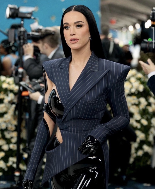 Cú lừa lớn nhất Met Gala 2025 gọi tên Katy Perry- Ảnh 4.