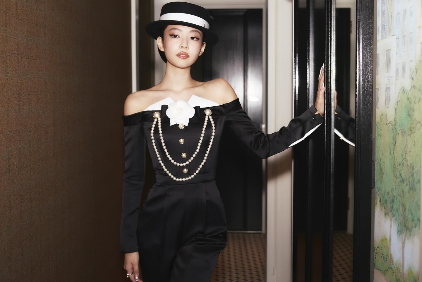 Jennie đẹp như minh tinh điện ảnh trong loạt khung hình full HD, Met Gala “lộc” quá rồi!- Ảnh 5.