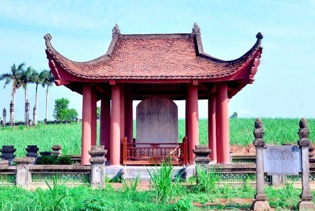 Lăng mộ vua Lê Túc Tông bị xâm phạm tìm cổ vật- Ảnh 1. Lăng mộ vua Lê Túc Tông bị xâm phạm tìm cổ vật- Ảnh 1.