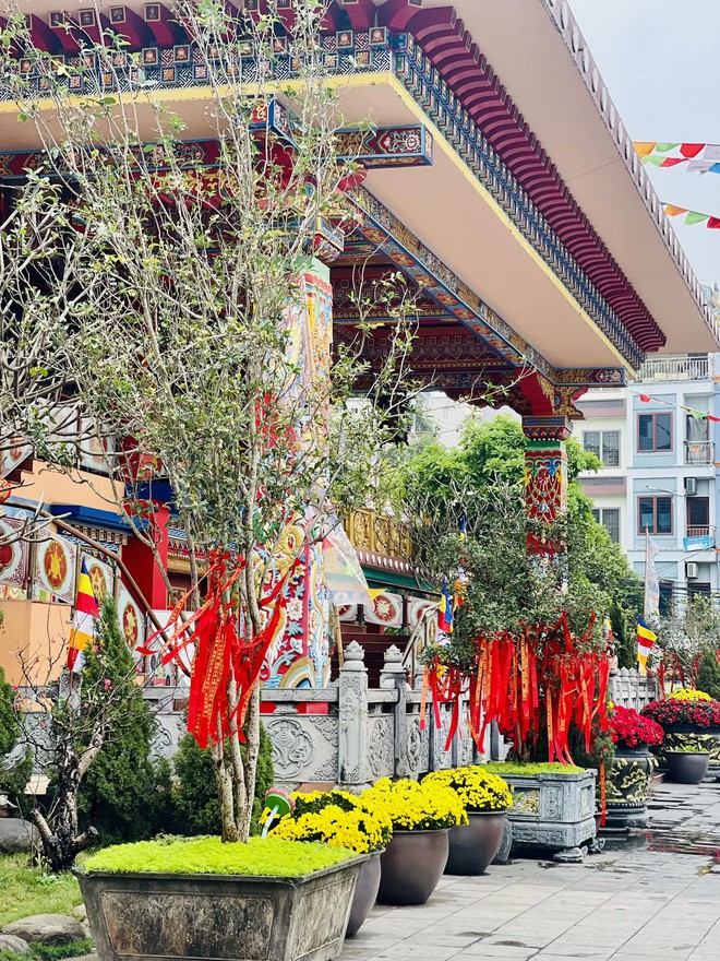 Phát hiện ngôi chùa ngay ở Hà Nội mang vẻ ngoài khác biệt: Du khách nhận xét cảnh như ở nước ngoài- Ảnh 5.