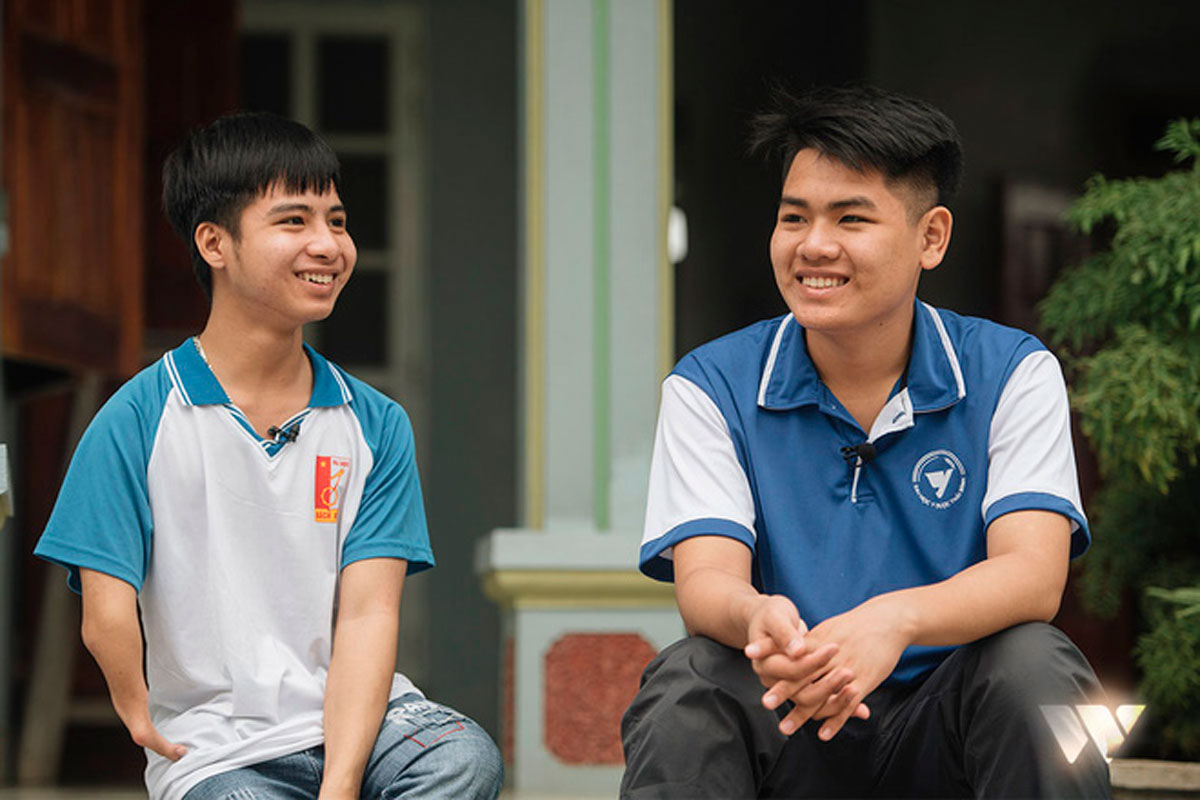 Nam sinh 10 năm được bạn cõng đi học tốt nghiệp ĐH Bách Khoa loại Giỏi: "Hiếu sẽ cùng bố mẹ mình có mặt ở lễ trao bằng"- Ảnh 2.
