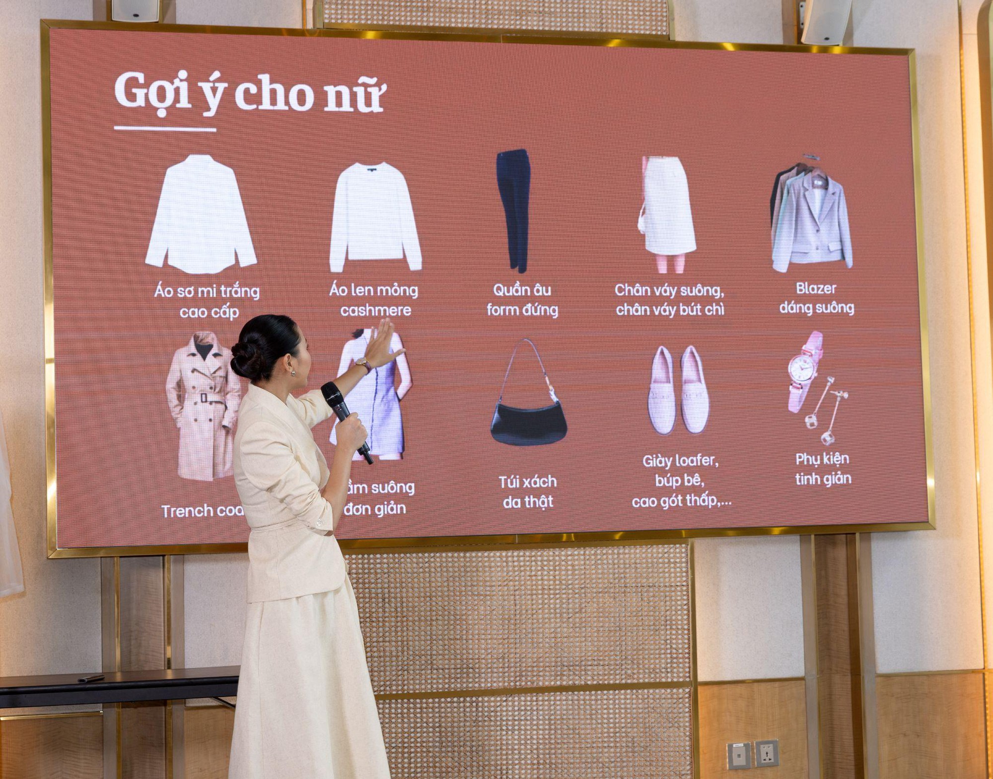 “Business Etiquette” có gì đặc biệt mà khiến giới trẻ săn lùng để học- Ảnh 4. “Business Etiquette” có gì đặc biệt mà khiến giới trẻ săn lùng để học- Ảnh 4.