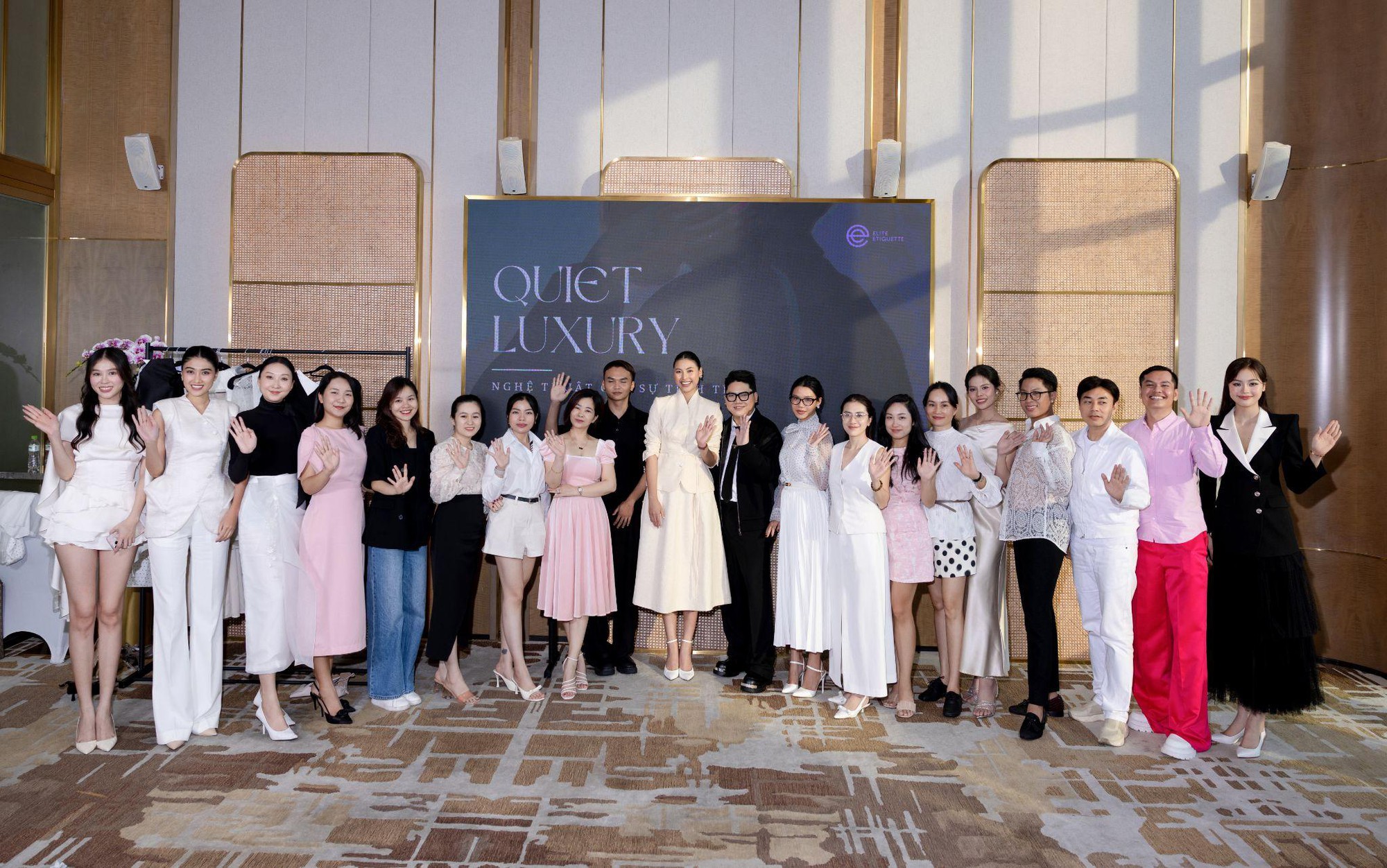 “Business Etiquette” có gì đặc biệt mà khiến giới trẻ săn lùng để học- Ảnh 5. “Business Etiquette” có gì đặc biệt mà khiến giới trẻ săn lùng để học- Ảnh 5.