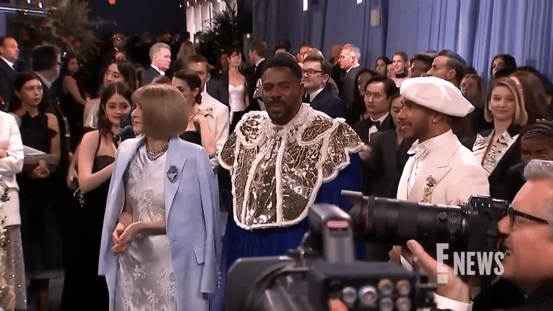 Tiết mục mở màn Met Gala gây sốt: Dàn hợp xướng chứng minh “đẳng cấp”, đến “bà đầm thép” cũng cười thích thú- Ảnh 5.