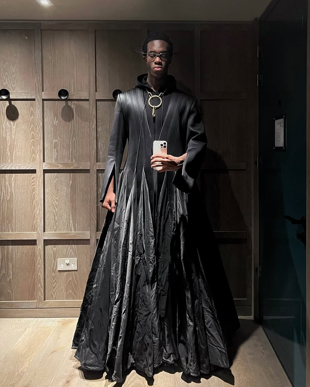 MXH thế giới đòi công bằng cho 1 nhân vật da màu chịu thiệt tại Met Gala 2025- Ảnh 11.