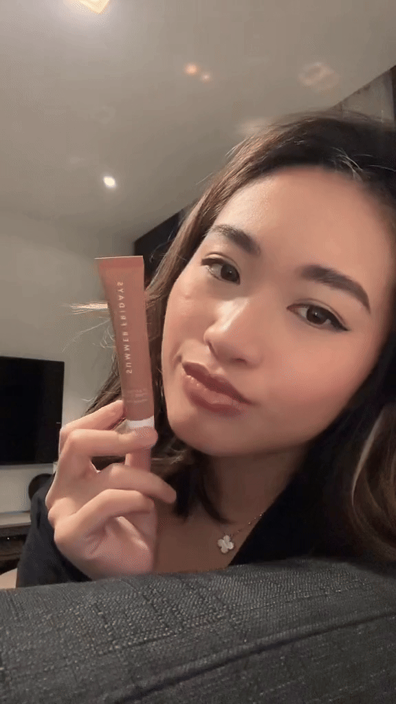 Thỏi son cứ 1 phút là có người mua, Vogue khen nức lời, gái xinh toàn cầu mê tít- Ảnh 8.